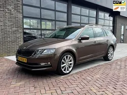 Bruin Gebruikt 2018 Skoda Octavia Business Line Stationwagen | € 13.975 (Eerlijke prijs)