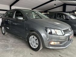 Grijs Gebruikt 2015 VW Polo Sedan | € 10.800 (Eerlijke prijs)