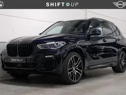 Zwart Gebruikt 2021 BMW X5 M Sport SUV | € 61.940 (Eerlijke prijs)