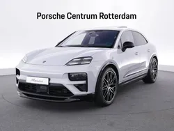 Ijsgrijs metallic Gebruikt 2024 Porsche Macan Turbo SUV | € 134.900