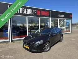 Zwart Gebruikt 2015 Volvo V40 Momentum Stationwagen | € 10.450 (Goede deal)