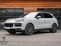 Grijs Gebruikt 2024 Porsche Cayenne SUV | € 107.950 (Iets duurder)