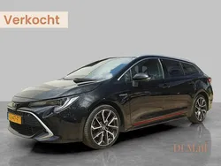 Zwart Gebruikt 2019 Toyota Corolla Premium Stationwagen | € 23.728 (Eerlijke prijs)
