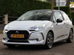 Wit, metallic lak Gebruikt 2016 DS Automobiles DS3 Business Hatchback | € 9.695 (Eerlijke prijs)