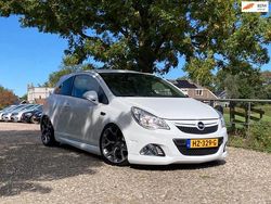 Wit Gebruikt 2011 Opel Corsa OPC Hatchback | € 7.975 (Eerlijke prijs)