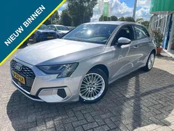 Grijs, metallic lak Gebruikt 2020 Audi A3 Sportback Proline Hatchback | € 18.450 (Eerlijke prijs)