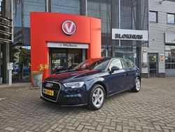 Blauw Gebruikt 2017 Audi A3 Sport Hatchback | € 19.190 (Eerlijke prijs)
