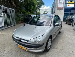 Grijs Gebruikt 2004 Peugeot 206 Hatchback | € 1.249 (Eerlijke prijs)
