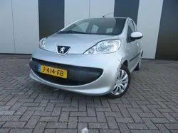 Grijs Gebruikt 2007 Peugeot 107 Hatchback | € 1.750 (Super prijs)