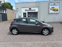 Grijs Gebruikt 2019 Peugeot 208 Signature Sky Hatchback | € 7.999 (Super prijs)