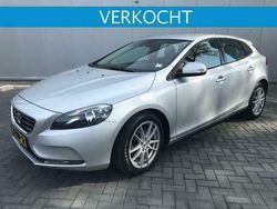 Grijs Gebruikt 2014 Volvo V40 Momentum Stationwagen | € 6.950 (Eerlijke prijs)