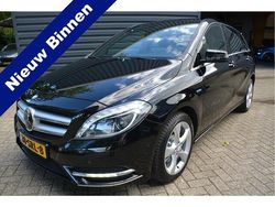 Zwart Gebruikt 2011 Mercedes B180 Ambition MPV | € 9.450 (Eerlijke prijs)