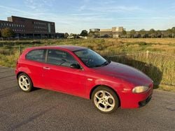Rood Gebruikt 2005 Alfa Romeo 147 Veloce Hatchback | € 1.250 (Eerlijke prijs)