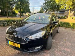 Zwart Gebruikt 2017 Ford Focus Stationwagen | € 7.350 (Eerlijke prijs)