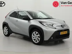 Grijs Gebruikt 2023 Toyota Aygo Hatchback | € 19.999 (Eerlijke prijs)