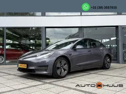 Grijs Gebruikt 2021 Tesla Model 3 Sedan | € 23.850 (Iets duurder)