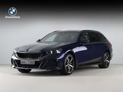 Blauw Nieuw 2025 BMW 520 Comfort Edition Stationwagen | € 90.998 (Duur)