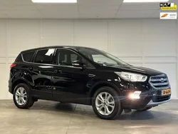 Zwart Gebruikt 2018 Ford Kuga Titanium SUV | € 17.950 (Eerlijke prijs)