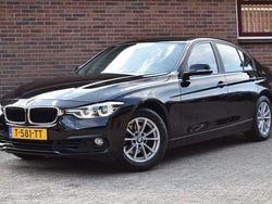 Zwart Gebruikt 2016 BMW 318 Sedan | € 11.949 (Super prijs)