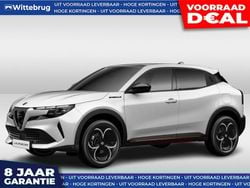 Wit Nieuw 2025 Alfa Romeo GT Junior Edizione Speciale SUV | € 36.333