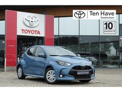 Blauw Gebruikt 2020 Toyota Yaris Hybrid Active Hatchback | € 17.900 (Eerlijke prijs)