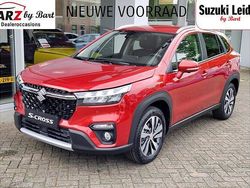 Rood Nieuw 2025 Suzuki SX4 S-Cross Style SUV | € 33.848 (Eerlijke prijs)