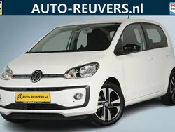 Wit Gebruikt 2019 VW up! IQ Drive Hatchback | € 12.900 (Iets duurder)