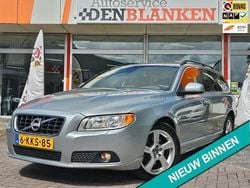 Grijs Gebruikt 2013 Volvo V70 Stationwagen | € 13.950 (Eerlijke prijs)