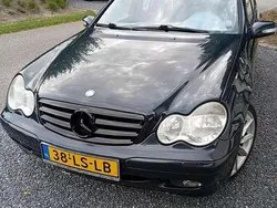 Blauw Gebruikt 2003 Mercedes C180 Classic Sedan | € 1.800 (Goede deal)