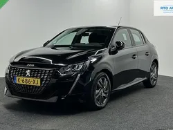 Zwart Gebruikt 2021 Peugeot 208 Active Hatchback | € 12.750 (Eerlijke prijs)