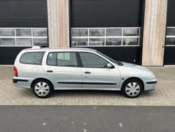 Grijs Gebruikt 2002 Renault Mégane GrandTour Expression Stationwagen | € 950