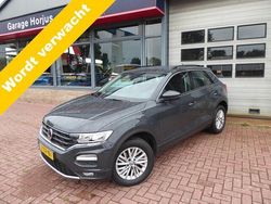 Grijs Gebruikt 2020 VW T-Roc Style SUV | € 19.680 (Eerlijke prijs)