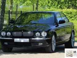 Zwart Gebruikt 2004 Jaguar XJR Supercharged Sedan | € 19.950