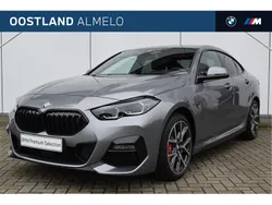 Grijs, metallic lak Gebruikt 2024 BMW 218 Executive Coupé | € 39.950 (Duur)