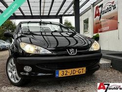 Zwart Gebruikt 2002 Peugeot 206 CC Cabriolet | € 1.499 (Eerlijke prijs)