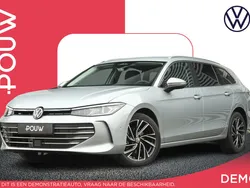 Grijs Gebruikt 2024 VW Passat Comfortline Stationwagen | € 39.450 (Iets duurder)