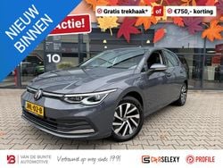 Grijs Gebruikt 2022 VW Golf VIII Style Hatchback | € 27.200 (Goede deal)