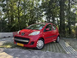 Rood Gebruikt 2009 Peugeot 107 Hatchback | € 2.300 (Goede deal)