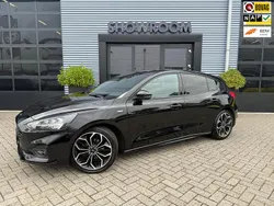 Zwart Gebruikt 2019 Ford Focus ST-Line Hatchback | € 13.895 (Iets duurder)