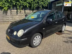 Zwart Gebruikt 2003 VW Polo Hatchback | € 995 (Eerlijke prijs)