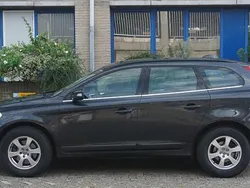 Grijs Gebruikt 2011 Volvo XC60 Momentum SUV | € 6.950 (Super prijs)