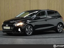 Zwart Gebruikt 2022 Hyundai i20 Comfort Hatchback | € 17.950 (Eerlijke prijs)