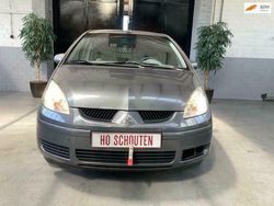 Grijs Gebruikt 2005 Mitsubishi Colt Inform Hatchback | € 1.950 (Eerlijke prijs)