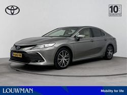 Grijs Gebruikt 2022 Toyota Camry Premium Sedan | € 35.900 (Eerlijke prijs)