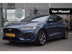 Hatchback Gebruikt 2022 Ford Focus ST-Line Hatchback | € 23.945 (Iets duurder)