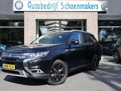 Zwart Gebruikt 2020 Mitsubishi Outlander P-HEV Intense SUV | € 22.445 (Goede deal)