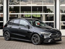 Zwart, metallic lak Gebruikt 2022 Mercedes B250 AMG line MPV | € 43.875 (Duur)