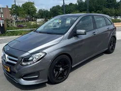 Grijs Gebruikt 2016 Mercedes B180 Ambition MPV | € 16.950 (Eerlijke prijs)