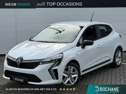 Blanc glacier (369) Gebruikt 2024 Renault Clio V Evolution Hatchback | € 18.900 (Eerlijke prijs)