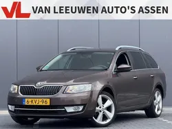 Bruin Gebruikt 2013 Skoda Octavia Elegance Stationwagen | € 7.748 (Eerlijke prijs)